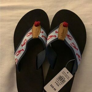 Perfect for July 4th!!!!! Women’s L.L. Bean Maine Isle Flip Flop size 6